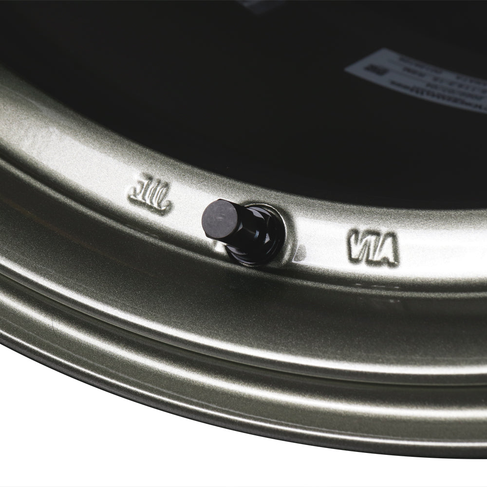 Advan Racing GT Beyond Wheels - Racing Sand Metallic - 18x9.5 / 5x114 / +38