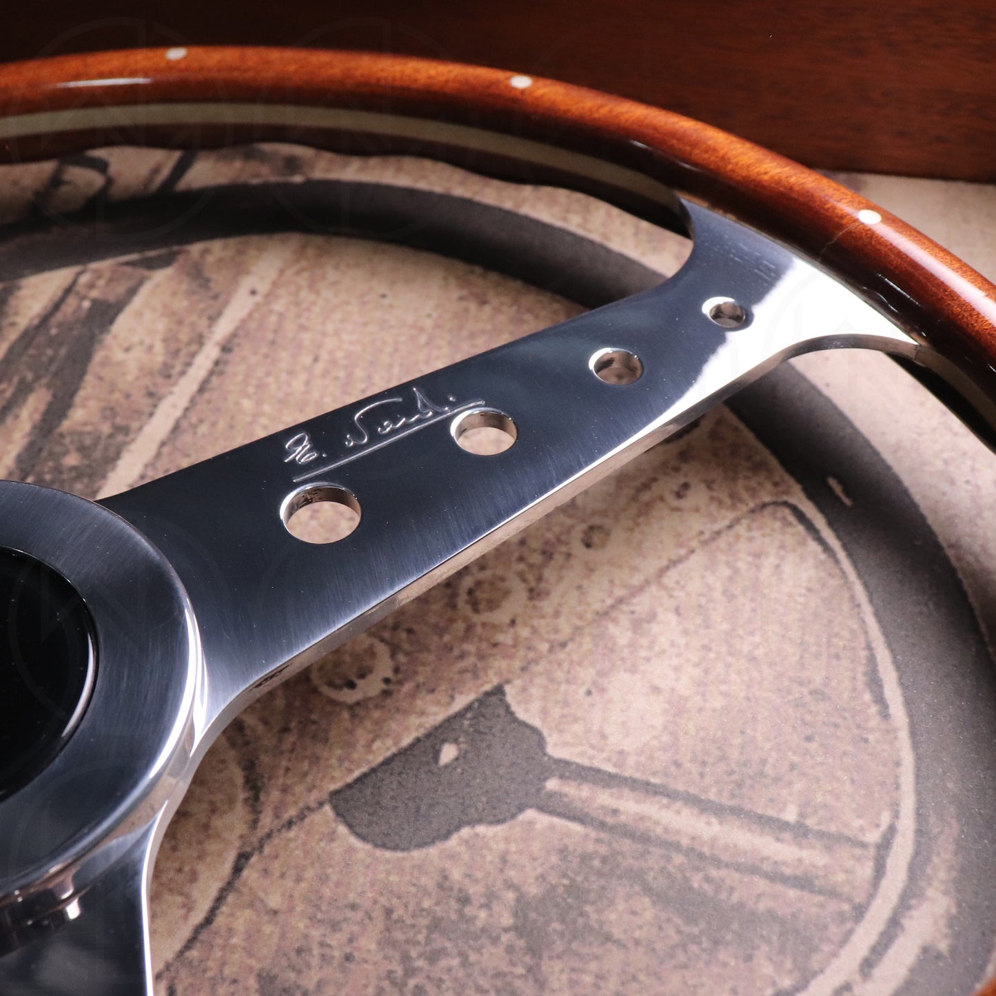 Nardi Bisiluro Limited Edition Collection Wood Steering Wheel w/Display Case