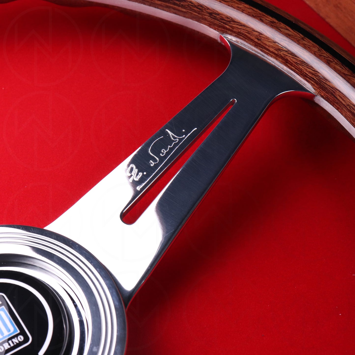 Nardi Classic Wood Steering Wheel w/Display Case - 360mm Polished Spokes