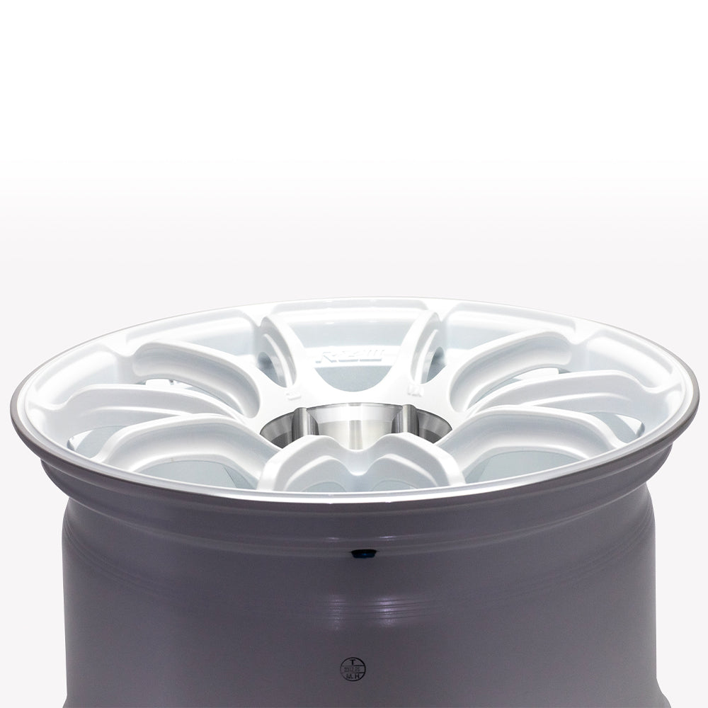 Advan Racing RZ III Wheels - Racing White Metallic / 18x9.5 / 5x114.3 / +35